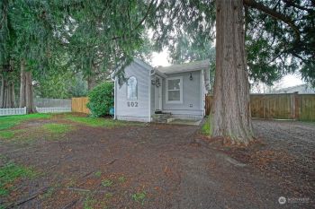502 3rd Avenue SE, Pacific, WA 98047