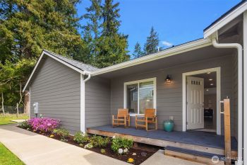 5610 Dawn Terrace , Freeland, WA 98249-9621