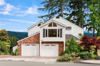 18543 NE 19th Place , Bellevue, WA 98008