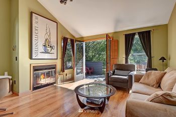 1819 17th Avenue #8, Seattle, WA 98122
