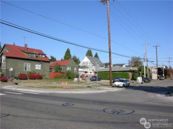 306 Chester Avenue , Bremerton, WA 98337-9831
