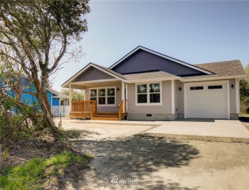 165 Calawah Street SW, Ocean Shores, WA 98569