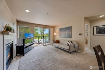 15325 Sunwood Boulevard #B201, Tukwila, WA 98188