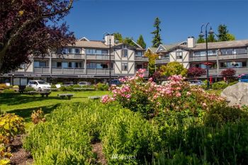 163 Madison Avenue N, Bainbridge Island, WA 98110