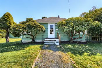 1913 11th Street , Anacortes, WA 98221