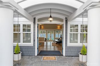253 Bella Bella Drive , Fox Island, WA 98333