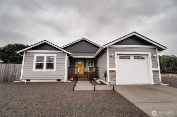 901 Ocean Shores Boulevard SW, Ocean Shores, WA 98569