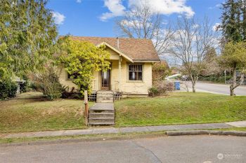 315 Steilacoom Street , Steilacoom, WA 98388
