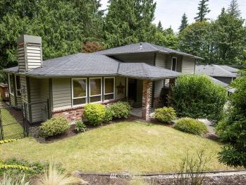 21922 SE 255th Place , Maple Valley, WA 98038