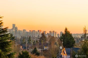 339 NE 90th Street #1, Seattle, WA 98115