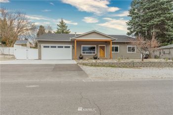 471 N Iowa Avenue , East Wenatchee, WA 98802