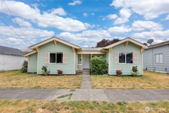 708 S 3rd Avenue , Kelso, WA 98626