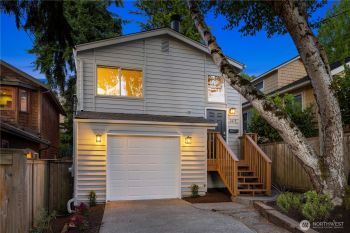 1612 32nd Avenue , Seattle, WA 98122