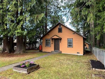 607 E 4th Street , Port Angeles, WA 98362