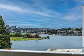 2432 Dexter Avenue N #201, Seattle, WA 98109