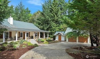 1142 11th Avenue , Fox Island, WA 98333