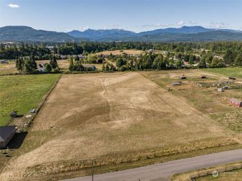 1575 W Hendrickson Road , Sequim, WA 98382