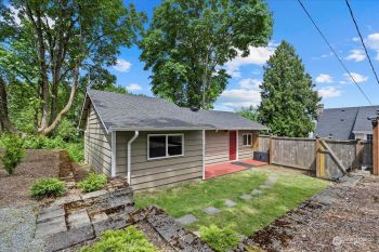 10012 15th Ave S , Seattle, WA 98168