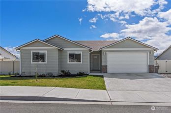 60 S Millbrook Loop , East Wenatchee, WA 98802