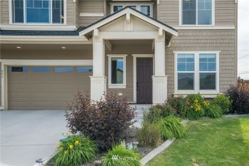 591 S Lawler Avenue , East Wenatchee, WA 98802