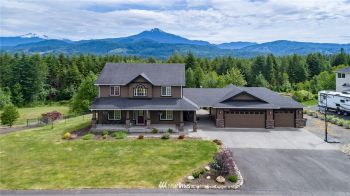 4215 203rd Ave NE , Snohomish, WA 98290