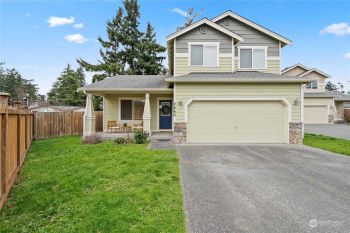 2460 SW Navigator Loop , Oak Harbor, WA 98277