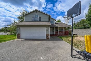712 N Granite Avenue , Granite Falls, WA 98252