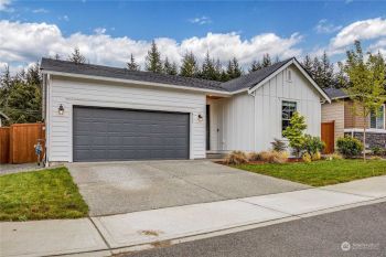6733 Seaglass Avenue SE, Port Orchard, WA 98367