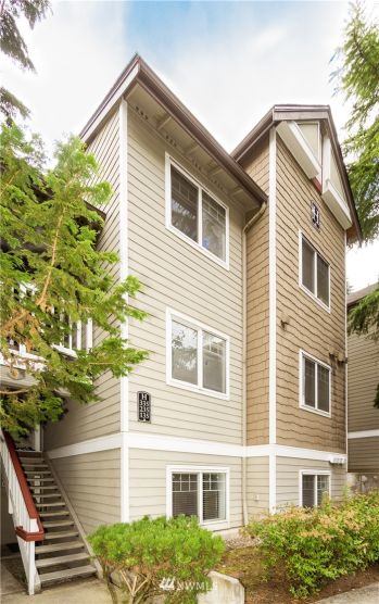 18501 SE Newport Way #H335, Issaquah, WA 98027