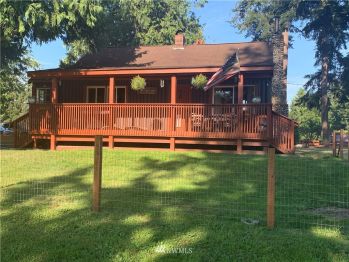 382 W Henni Road , Oak Harbor, WA 98277