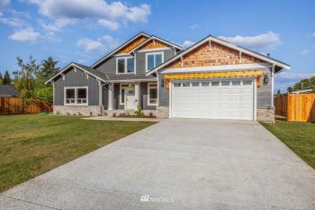 7913 141st Avenue E, Puyallup, WA 98372