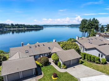 52 Chapman Loop #D, Steilacoom, WA 98388