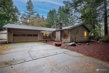 892 Kamus Place , Fox Island, WA 98333