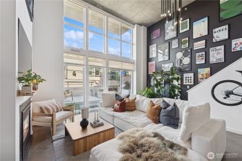 125 E Lynn Street #103, Seattle, WA 98102