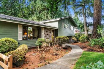 9826 58th Avenue Ct E, Puyallup, WA 98373