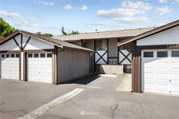 321 SW 112th Street #207, Seattle, WA 98146-2329