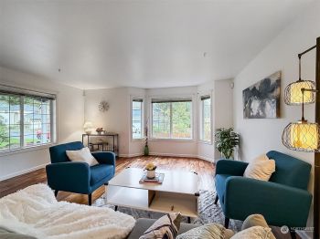 2123 N 189th Street , Shoreline, WA 98133