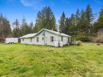 17325 84th Avenue NW, Stanwood, WA 98292