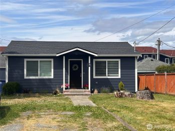 916 35th Street , Anacortes, WA 98221