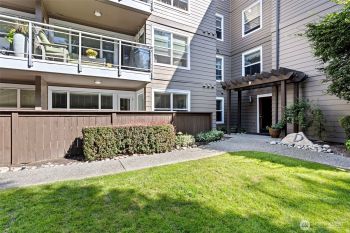 22910 90th Ave W #D105, Edmonds, WA 98026-9405