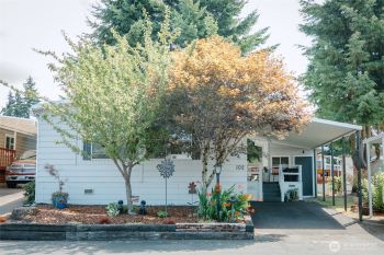 11622 Silver Lake Road #102, Everett, WA 98208