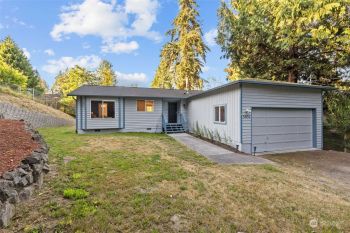 5651 NE Gamblewood Road , Kingston, WA 98346