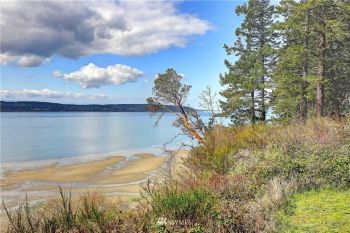 3772 S Camano Drive , Camano Island, WA 98282