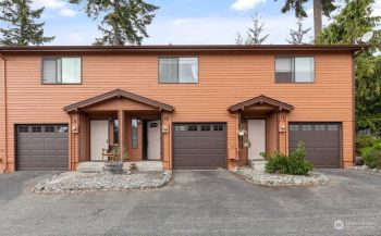 690 NW Atalanta Way #B10, Oak Harbor, WA 98277