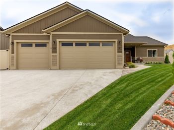 824 Madeleine Court , East Wenatchee, WA 98802