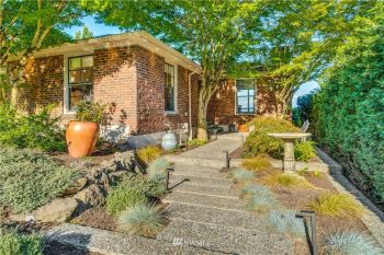 3400 S Parkland Place , Seattle, WA 98144-3325