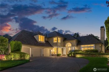 2260 269th Court SE, Sammamish, WA 98075