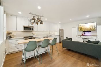 341 NW 90th Street #B, Seattle, WA 98117
