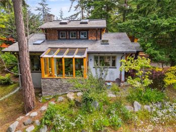 7488 Holiday Boulevard , Anacortes, WA 98221