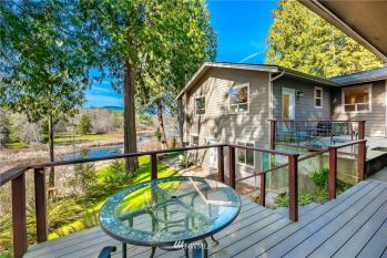 189 Friday Creek Road , Bellingham, WA 98229